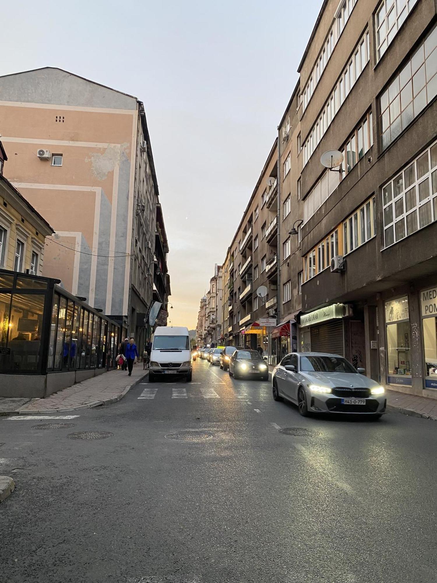 Tim Apartment Sarajevo With Private Parking المظهر الخارجي الصورة
